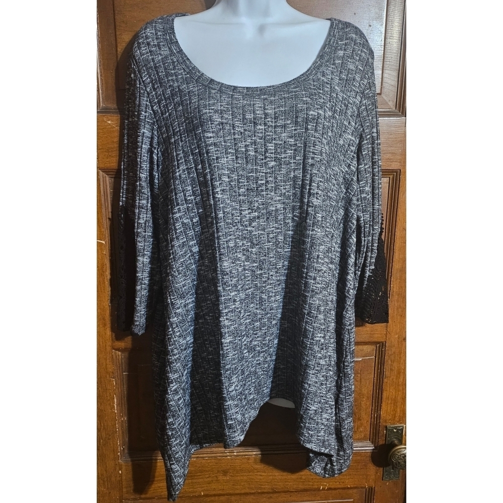 Signature Studio Woman Curved Hem Lace Crochet Sleeve Detail Top